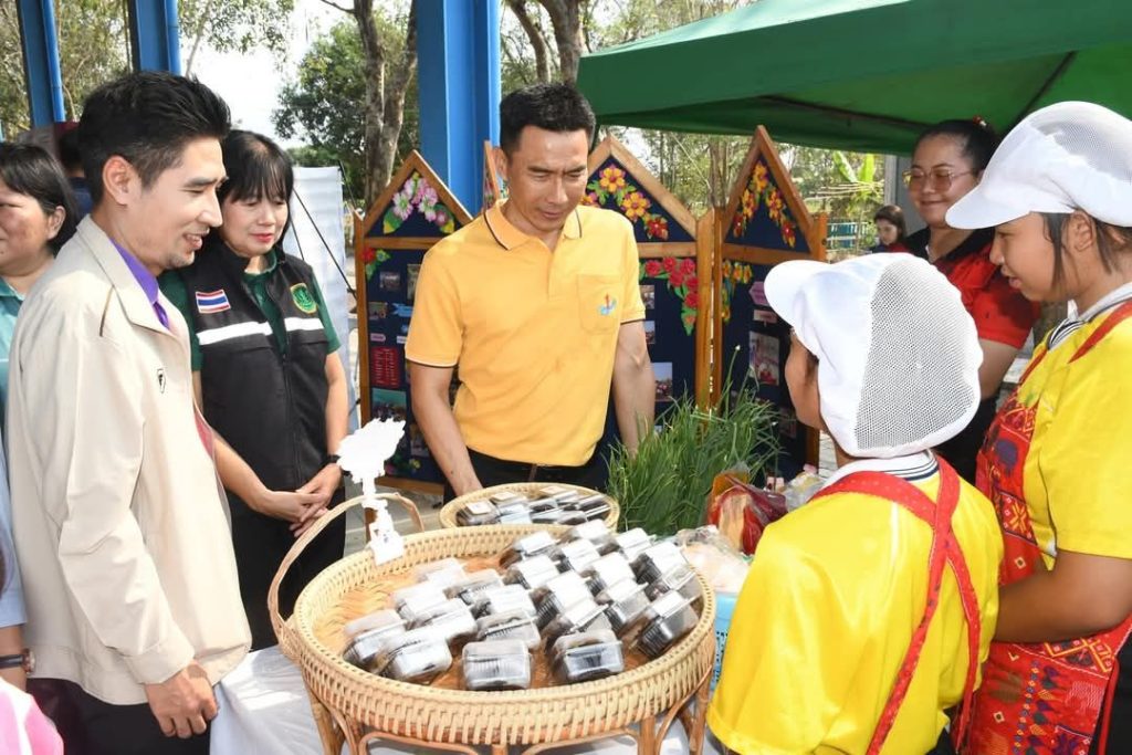 1000033722-1024x683  ชลบุรีจัดโครงการส่งเสริมการเกษตรที่เป็นมิตรกับสิ่งแวดล้อม (Green Day)