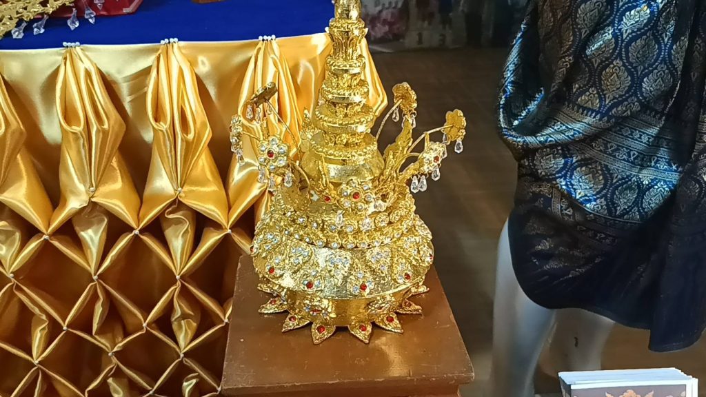 1000036071-1024x576  ผู้ว่าราชการจังหวัดอุตรดิตถ์ติดตามผลงานการทำเครื่องประดับไทย จากใบอ้อย ลด PM 2.5