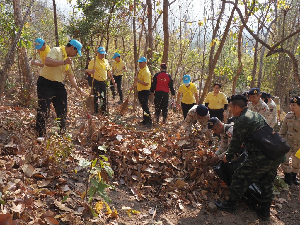 1000036940-1024x768  จังหวัดแม่ฮ่องสอนจัดกิจกรรมรณรงค์ป้องกันและแก้ไขปัญหาไฟป่า หมอกควัน และฝุ่นละออง จังหวัดแม่ฮ่องสอน ประจำปีงบประมาณ พ.ศ. 2568