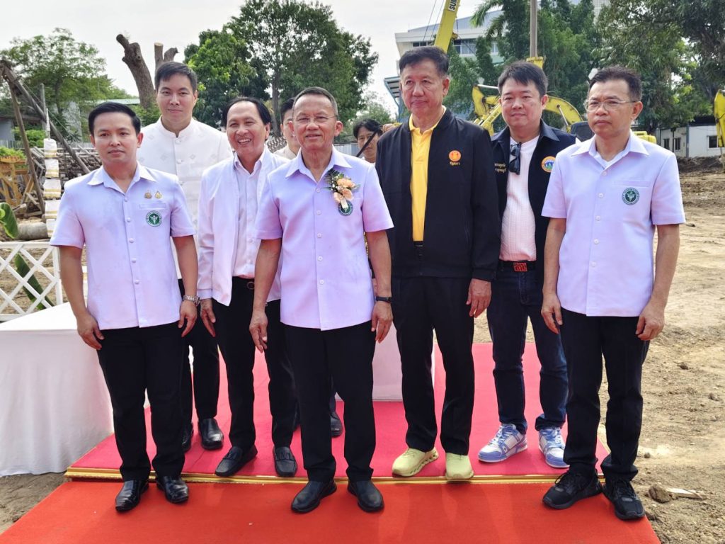 1000036949-1024x768  กาญจนบุรี รมต.สาธารณสุขวางศิลาฤกษ์อาคารสนับสนุนบริการ อาคารจอดรถ อาคารพักแพทย์ และบ้านพัก โรงพยาบาลพหลพลพยุหเสนา จังหวัดกาญจนบุรี