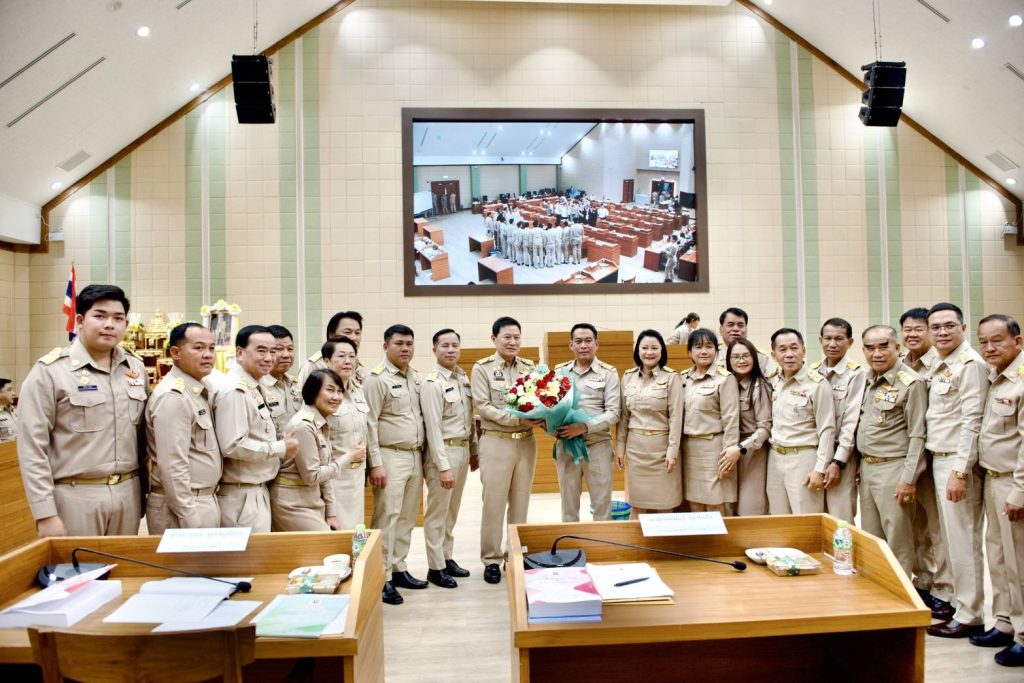 1741353083667-1024x683 อบจ.เชียงใหม่ เปิดประชุมสภาฯ นัดแรกหลัง กกต. ประกาศรับรองผลการเลือกตั้งอย่างเป็นทางการ ที่ประชุมยกมือให้ นายทนงศักดิ์ ส.อบจ.เชียงใหม่ อ.ดอยเต่า เขต 1 นั่งแท่นประธานสภาฯ