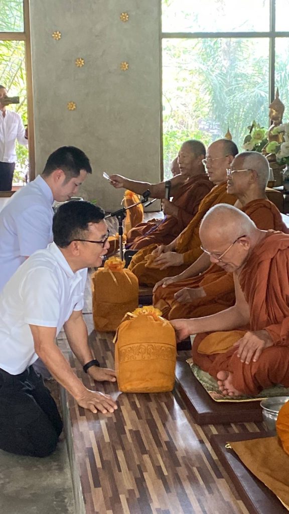 1741572734895-576x1024 มูลนิธิพุทธภูมิธรรม ร่วมพลังบุญ มูลนิธิเสียงธรรมเพื่อประชาชนในพระอุปถัมภ์ ฯ งานทอดผ้าป่าวิทยุเสียงธรรมสัญจร ณ วัดป่าศรีธรรมาราม จังหวัดนครศรีธรรมราช