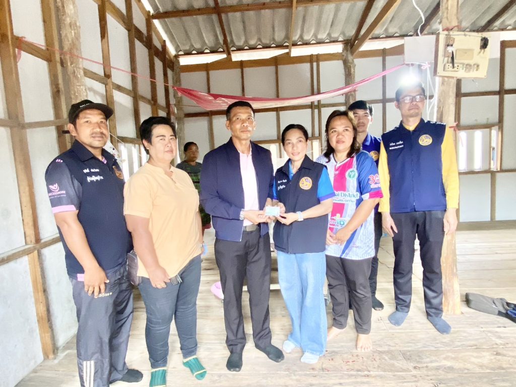 1741956261844-1024x768 นายอำเภอคลองใหญ่ลงพื้นที่จัดทำบัตรประชาชนให้แก่ผู้ป่วยติดเตียงในพื้นที่ ต.ไม้รูด จํานวน 1 ราย