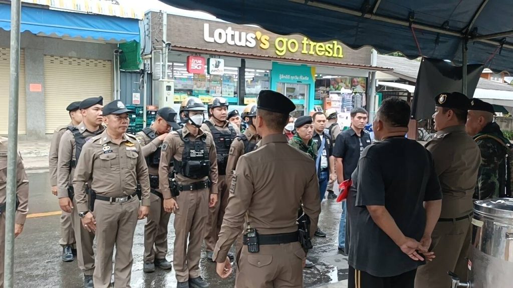 1744699729421-1024x576 เปิดถนนข้าวปุกตำรวจทหารคุมเข้มเทศบาลเมืองแม่ฮ่องสอน ปิดถนนกลางเมืองจัดเล่นน้ำสงกรานต์ในนาม ถนนข้าวปุก