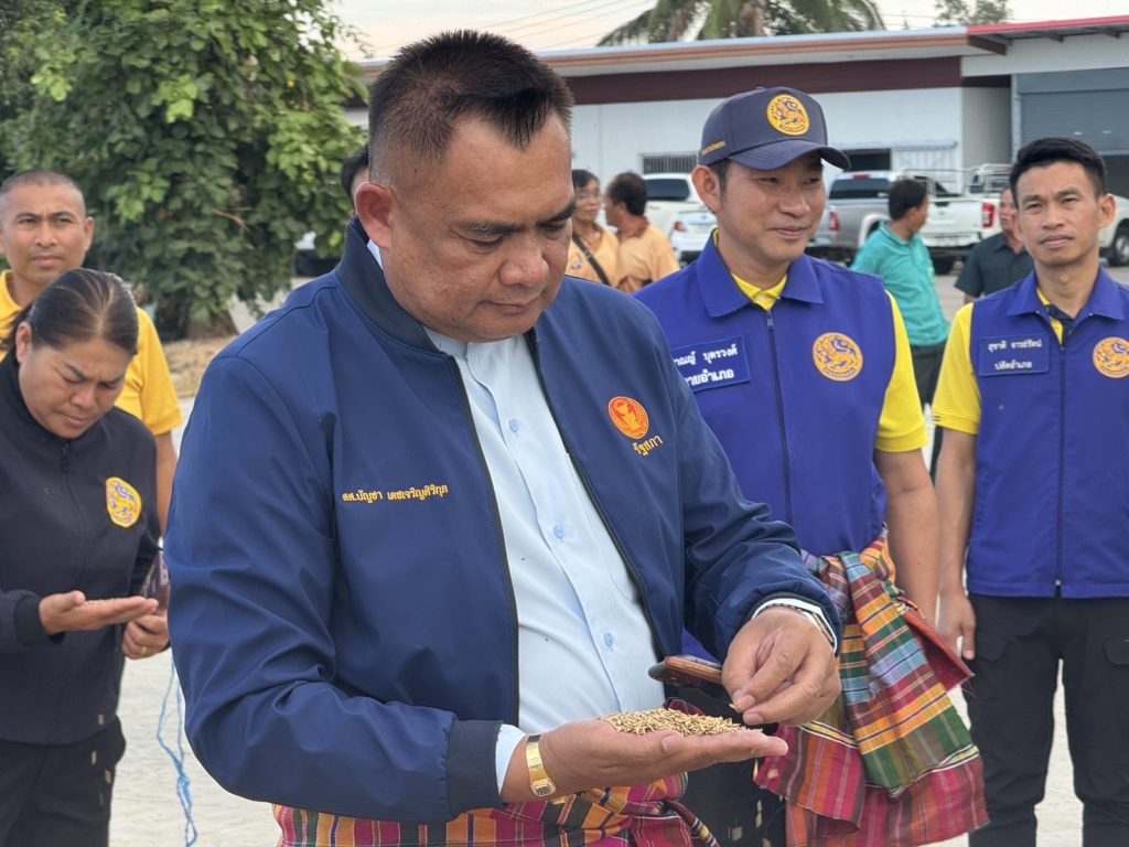 1747316196689-1024x768 สส.บัญชา เดชเจริญศิริกุล สมาชิกสภาผู้แทนราษฎรแบบบัญชีรายชื่อพรรคกล้าธรรมลงพื้นที่เยี่ยมเกษตรกรและช่วยชาวนาซื้อข้าวเปลือก