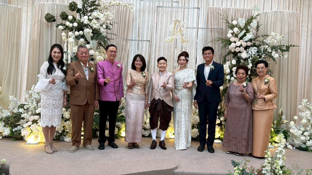 1749111809547-1024x576 "ชมคลิป"คู่LGBTQสท้านเมืองคู่หญิงสินสอดรวมทั้งสิ้น36ล้านบาท อยู่ด้วยกันมา22ปีโอกาสดีจดรับขวัญชาวระยองยินดีเป็นคู่ตัวอย่างหลังจากราชการรองรับ