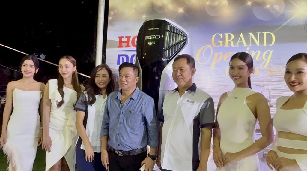 1749183622813-1024x570 เกาะสมุย/ หัวหน้าผู้ตรวจราชการกระทรวงการท่องเที่ยวและกีฬา ร่วมพิธีเปิดศูนย์บริการ Honda Marineให้บริการเครื่องยนต์เรือครบวงจร แห่งใหม่บนเกาะสมุย จังหวัดสุราษฎร์ธานี รองรับความต้องการใช้