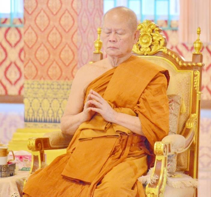 1754740668394 ปทุมธานี เจ้าคณะจังหวัดปทุมธานีร่วมกับเทศบาลคูคตมอบสิ่งของให้ ทางหน่วยทหาร