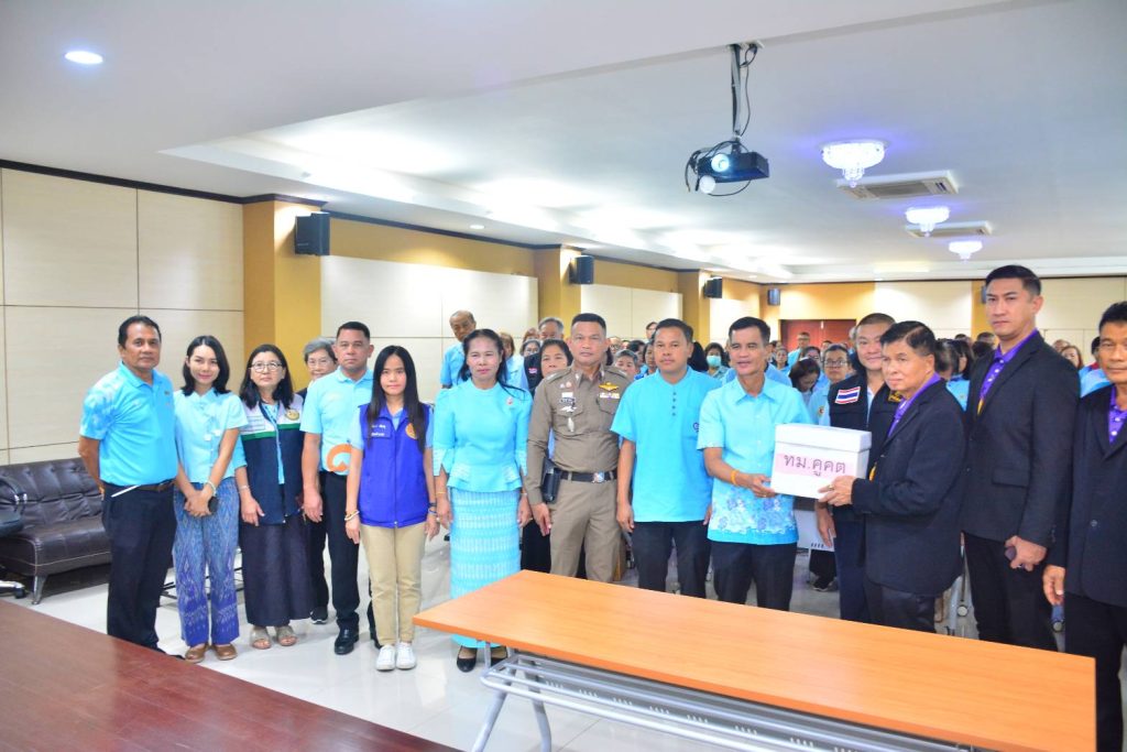 1757060991993-1024x683 ปทุมธานี อำเภอลำลูกกา ขับเคลื่อนกลไกลกองทุนแม่ของแผ่นดินสนับสนุนปฏิบัติการกวาดล้างยาเสพติด 