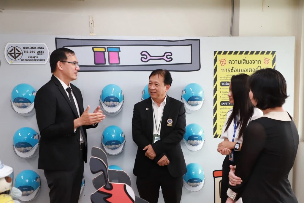 FB_IMG_1763260378995-1024x683 วิริยะประกันภัย มองความปลอดภัยเป็นหลัก ร่วมผลักดันองค์ความรู้ด้านการพัฒนาเด็กและครอบครัว