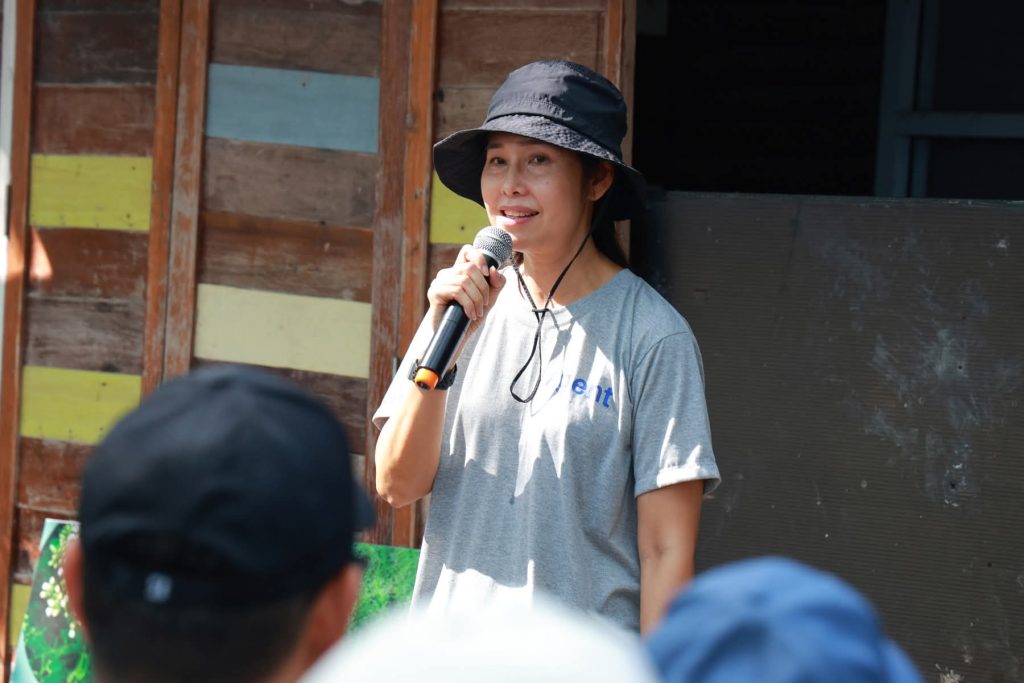 FB_IMG_1777171230149-1024x683 วิริยะประกันภัย นำตัวแทนเรียนรู้วิถีชุมชนท้องถิ่น – อนุรักษ์ป่าชายเลนคลองโคน จ.สมุทรสงคราม